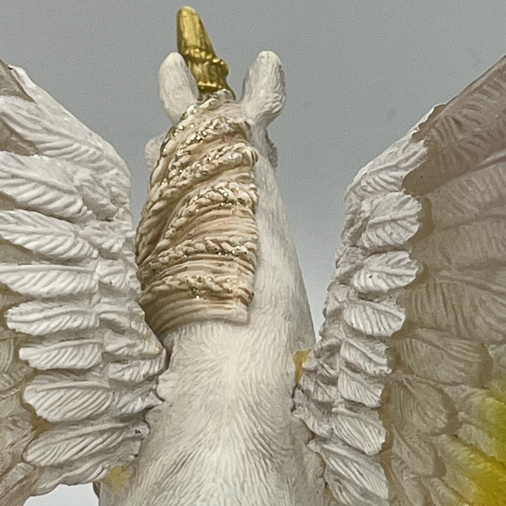 Schleich Winged Rainbow Unicorn Figurine Gold Mane Tail Collector Piece 5.5" - Picture 6 of 14